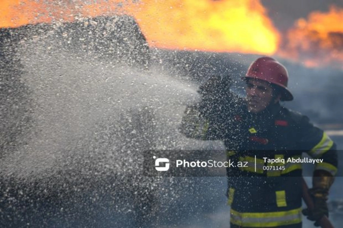 На хачмазском рынке вспыхнул пожар